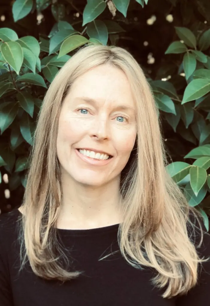 Elizabeth Pinard, LCSW Therapist